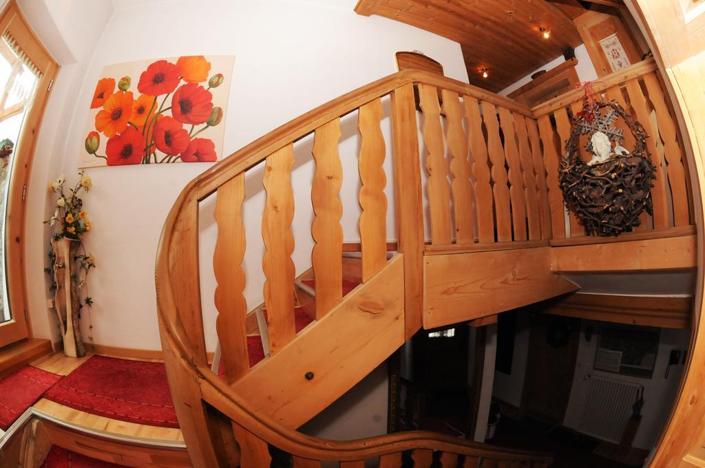 Hotel Chasa Sofia سكول المظهر الخارجي الصورة